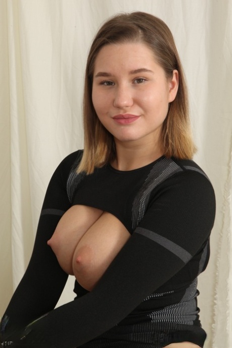 Curvy Naked Pics Galleries