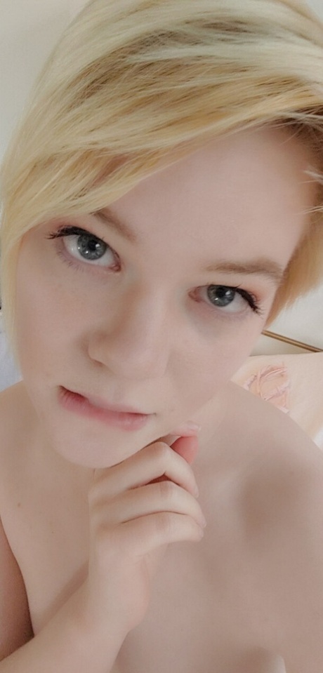 Skinny Naked Pics Galleries
