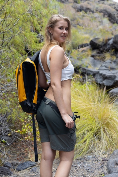 Outdoor Naked Pics Galleries